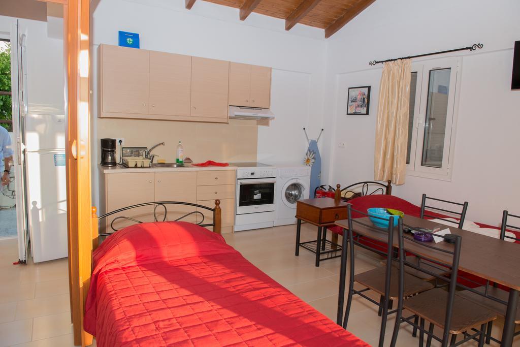 Villa Oniro Kreta Каламаки Екстериор снимка